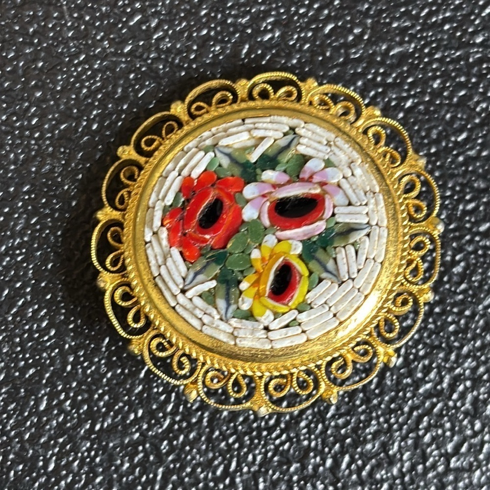 VTG ITALIAN MICRO MOSAIC BROOCH PIN SIGNED ITALY Floral Gold Tone Colorful - Picture 2 of 7